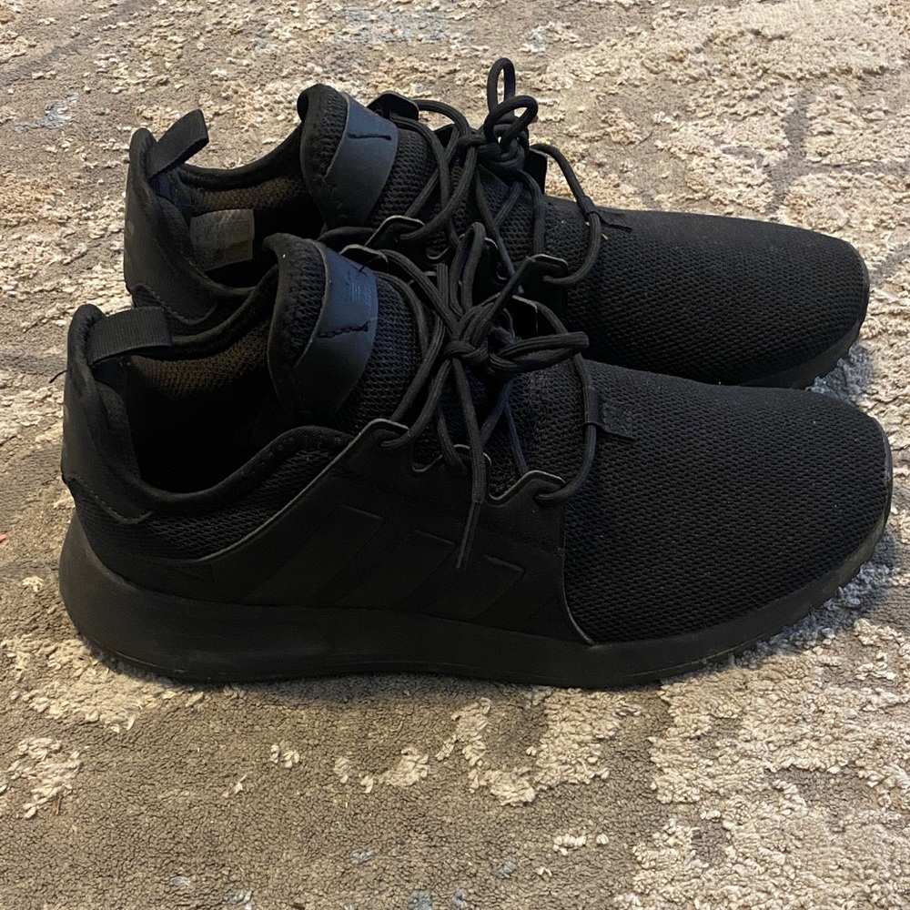 Adidas Men’s Triple Black Sneakers